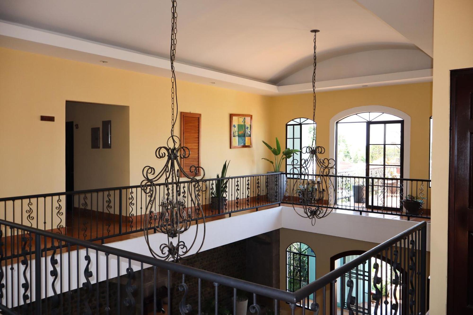 Hotel Leon Inn Ngoại thất bức ảnh